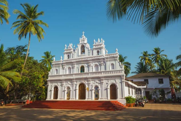 Famous Churches In Goa Churches In North South Goa Treebo Blogs