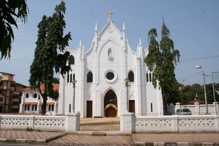 Famous Churches In Goa Churches In North South Goa Treebo Blogs