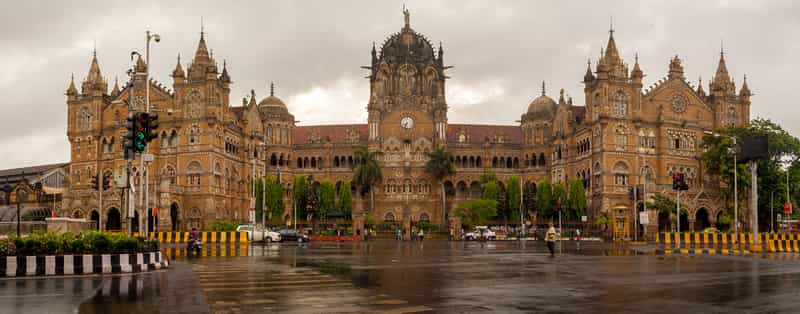 You can take stunning pictures from the viewing balcony opposite CST