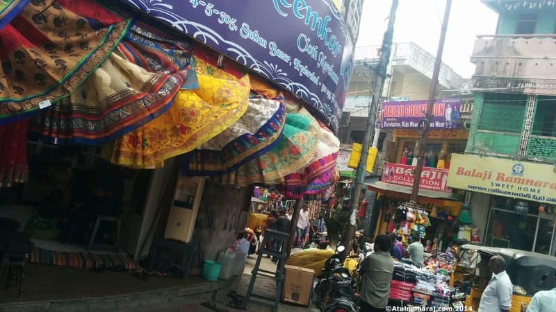 A buzzing street market in Hyderabad