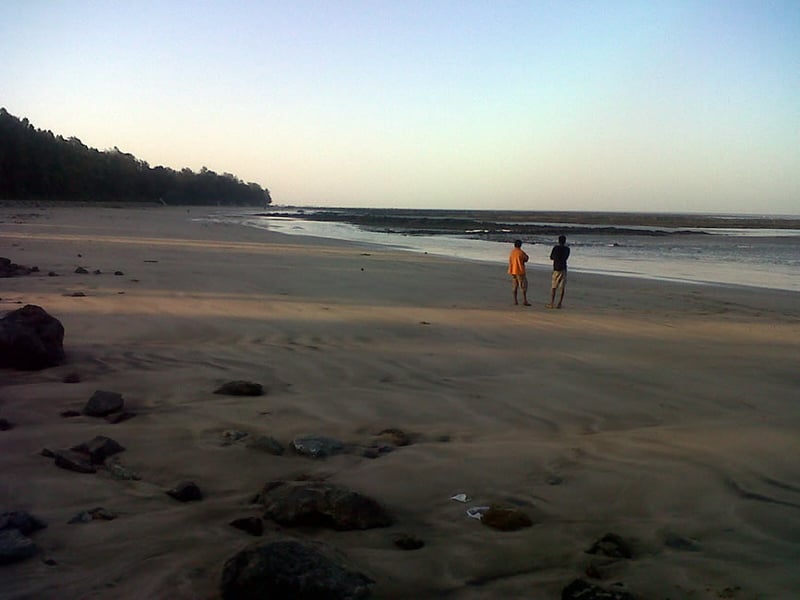 One can enjoy long walks or play sports at the Manori Beach