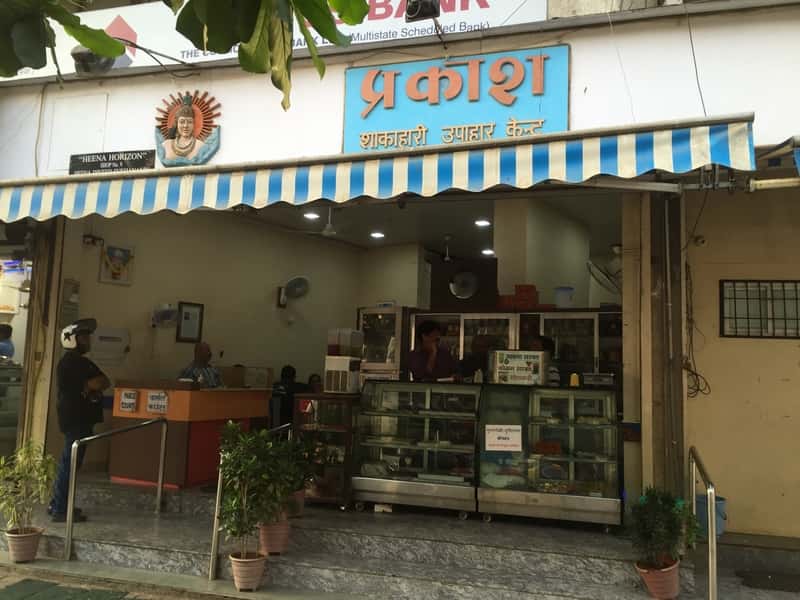 Prakash has the best Sabudana Vada in the city