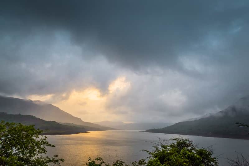 The gorgeous sunrise at Mulshi Dam