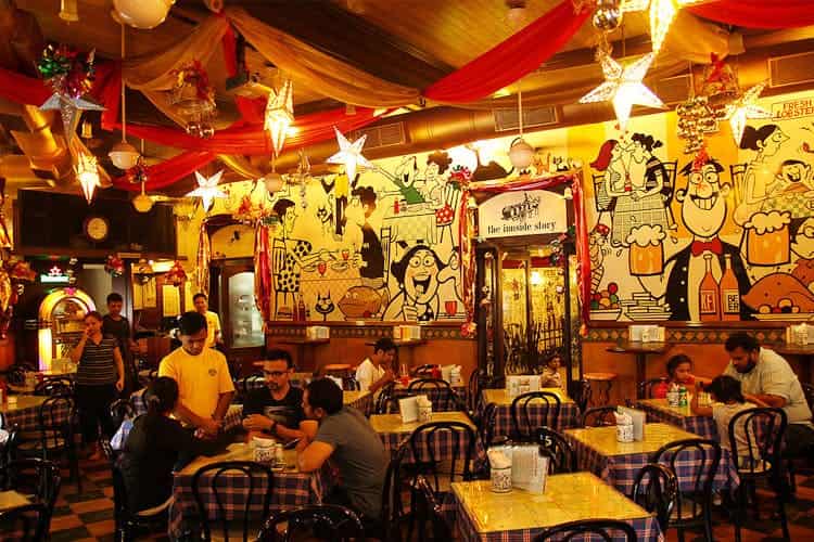 Cafe Mondegar, Colaba