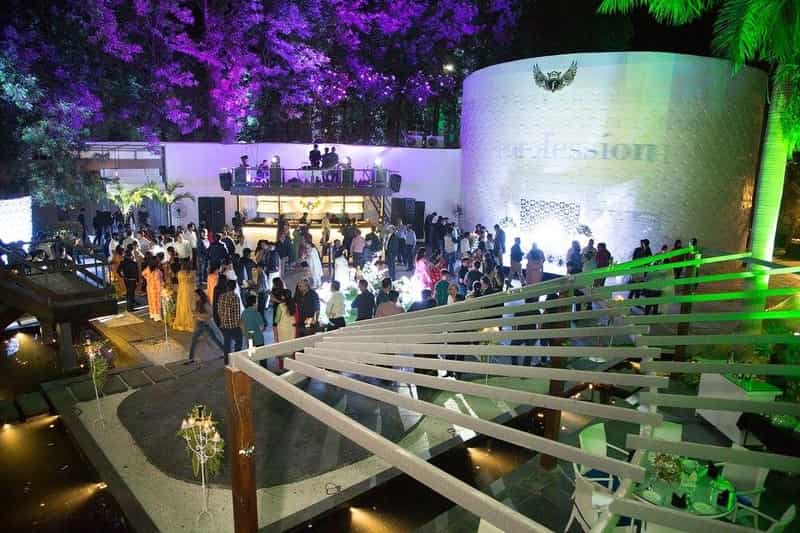 F Bar & Kitchen