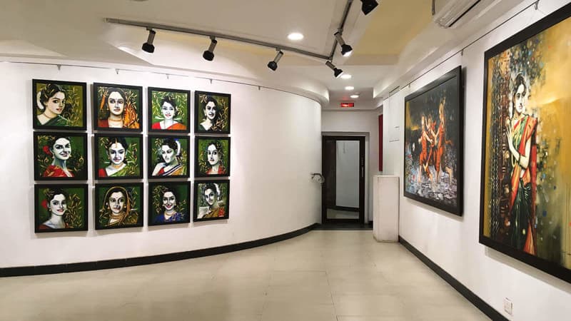Jehangir Art Gallery celebrates local artists