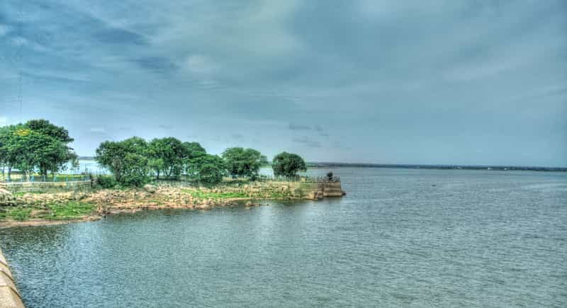 Osman Sagar Lake