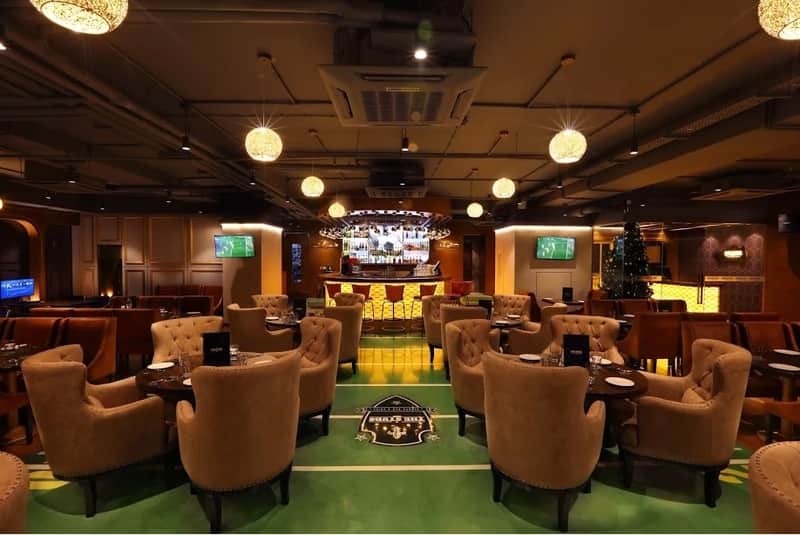 The Studs Sports Bar & Grill, Juhu