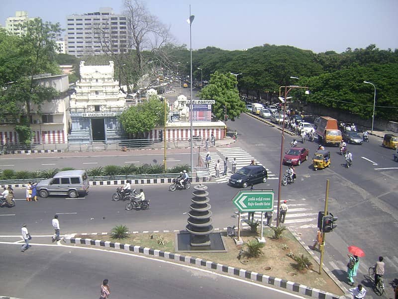 The Madhya Kailash Temple at a Junction in Adyar