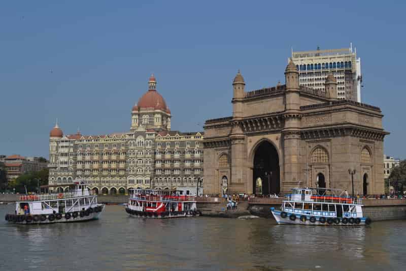Click stunning pictures of the Gateway of India