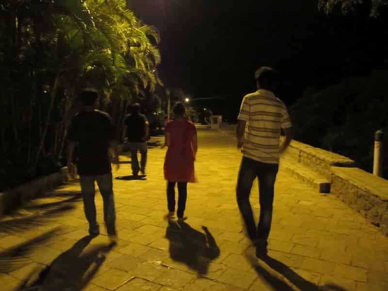 People walking down the Bandra Carter Road Promenade
