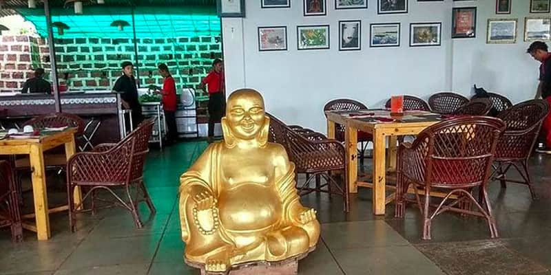 Romantic Ambience of Wok and Roll