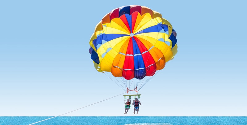 Enjoy parasailing in Chennai