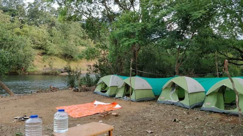 A camping site near the Devkund Waterfalls