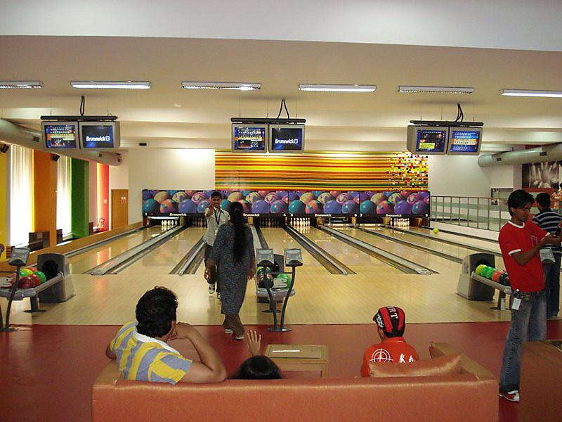 Fun & Bowling