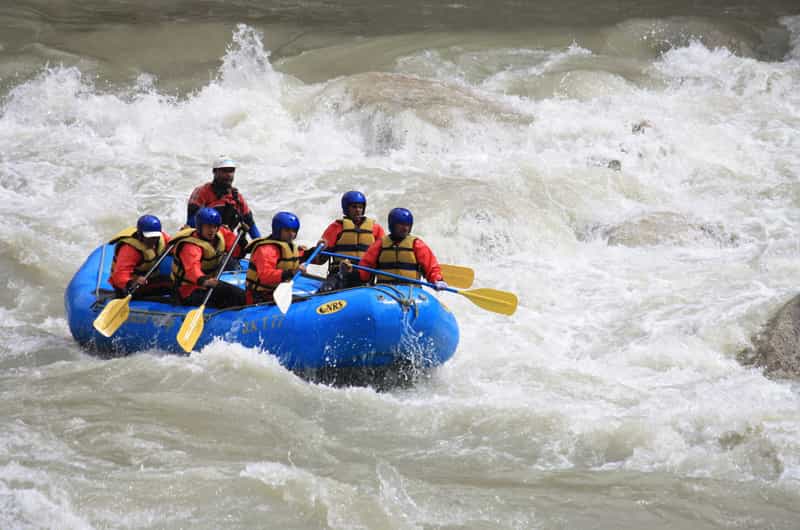Rafting on the Zanskar Lake