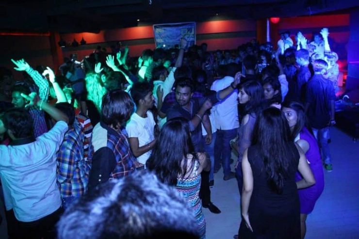 10 Pubs in Ahmedabad | Best Nightclubs in Ahmedabad to Party | Treebo Blogs