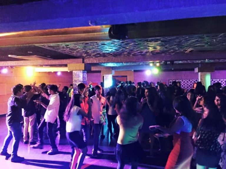 10 Pubs in Ahmedabad | Best Nightclubs in Ahmedabad to Party | Treebo Blogs