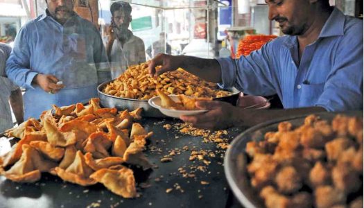 20 Perfectly Mouth-Watering Street Food in Chandigarh