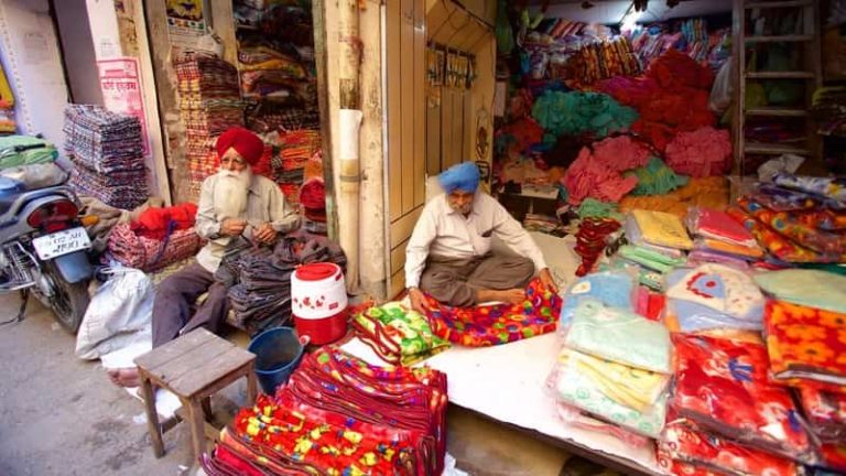 places to visit in amritsar for shopping