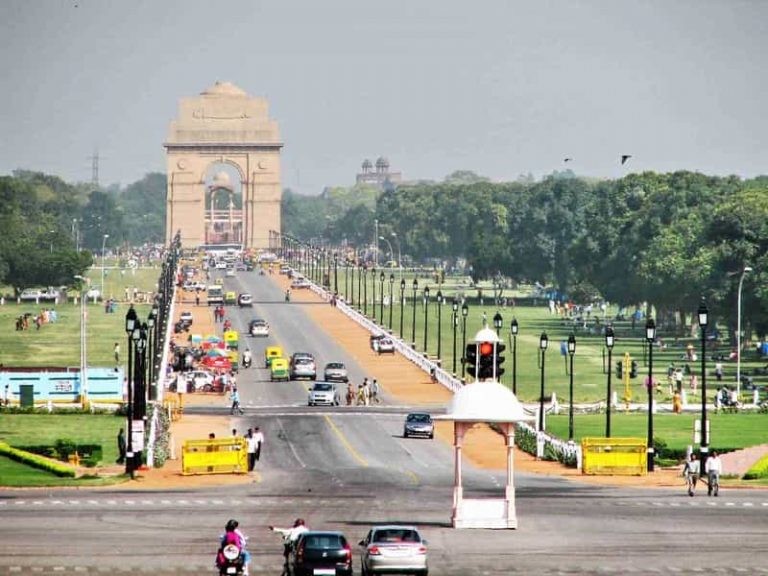 12 Best Places to Stay in Delhi for Tourists, Tourist Places to Stay in Delhi