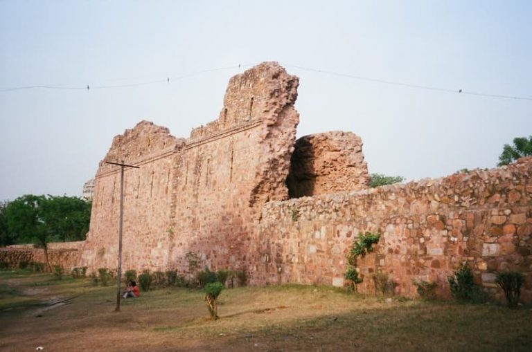 16 Forts Near Delhi | Famous Forts In Delhi | Treebo Blogs