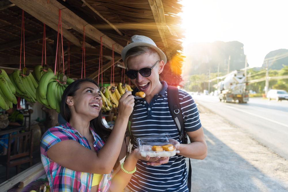 Make friends while trying new food