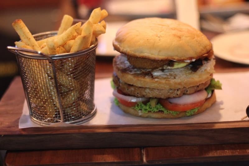 Delicious Burgers at Connaught Place