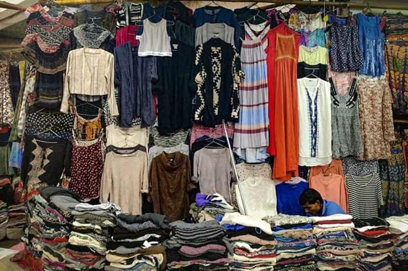 Get great first copy clothes at cheap prices at the Sarojini Nagar market