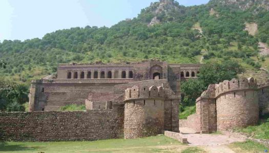 An Eerily Accurate Guide to Bhangarh