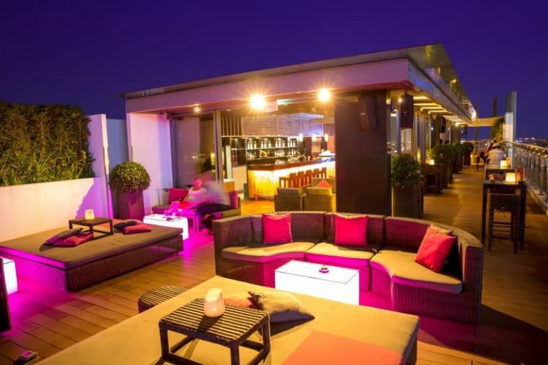 17 Best Pubs In Hyderabad | Night Clubs in Hyderabad | Treebo Blogs
