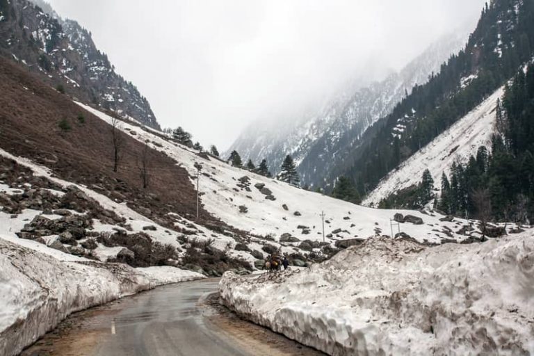 snow-places-in-india-2022-snowfall-places-in-india-treebo-blogs