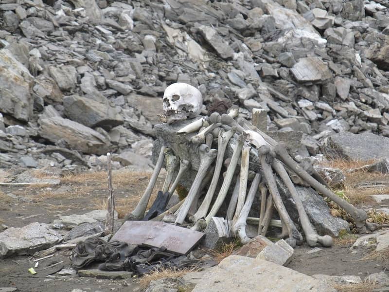 Skeleton Lake