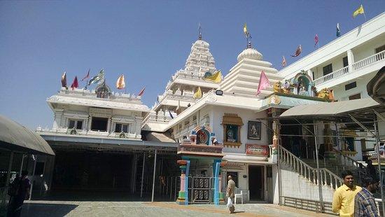Shri Kanchi Kamakoti Peetham - Shri Shyam Baba Mandir, Kachiguda [Pic credit Tripadvisor]