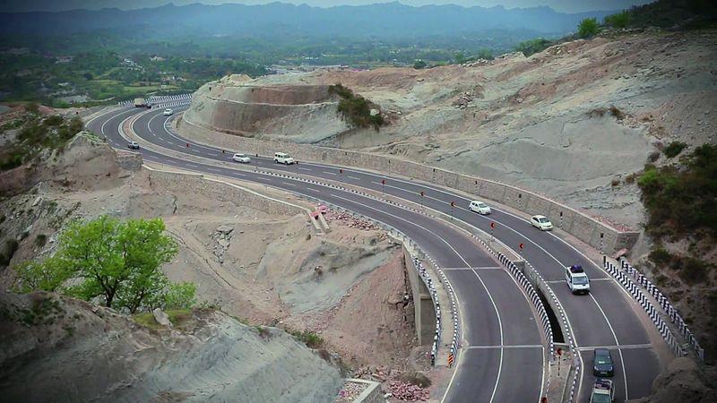 Jammu to Srinagar Highway for Road Trips in India