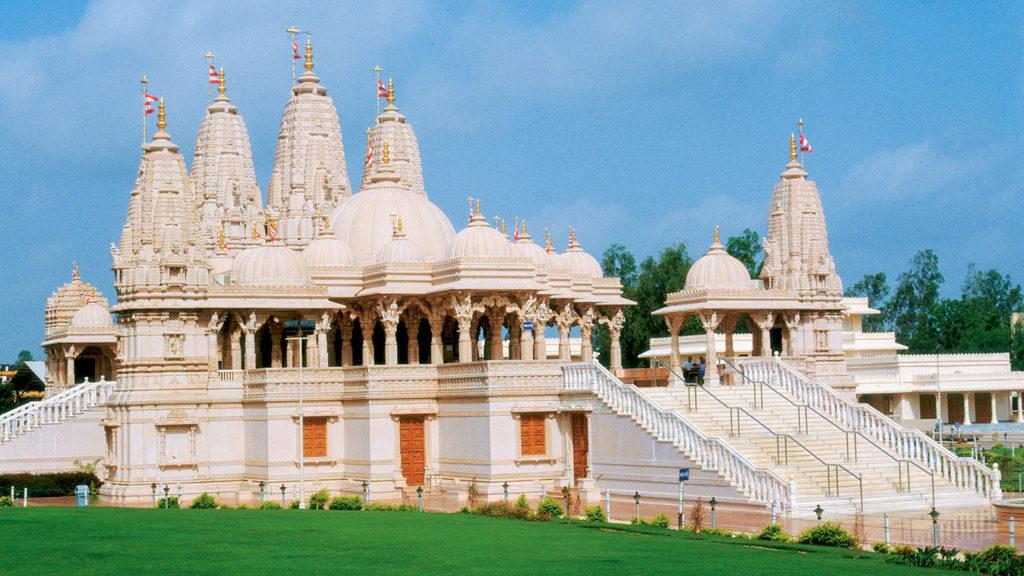 Baps Sri Swaminarayan Mandir, Vadodara - places to visit in Vadodara