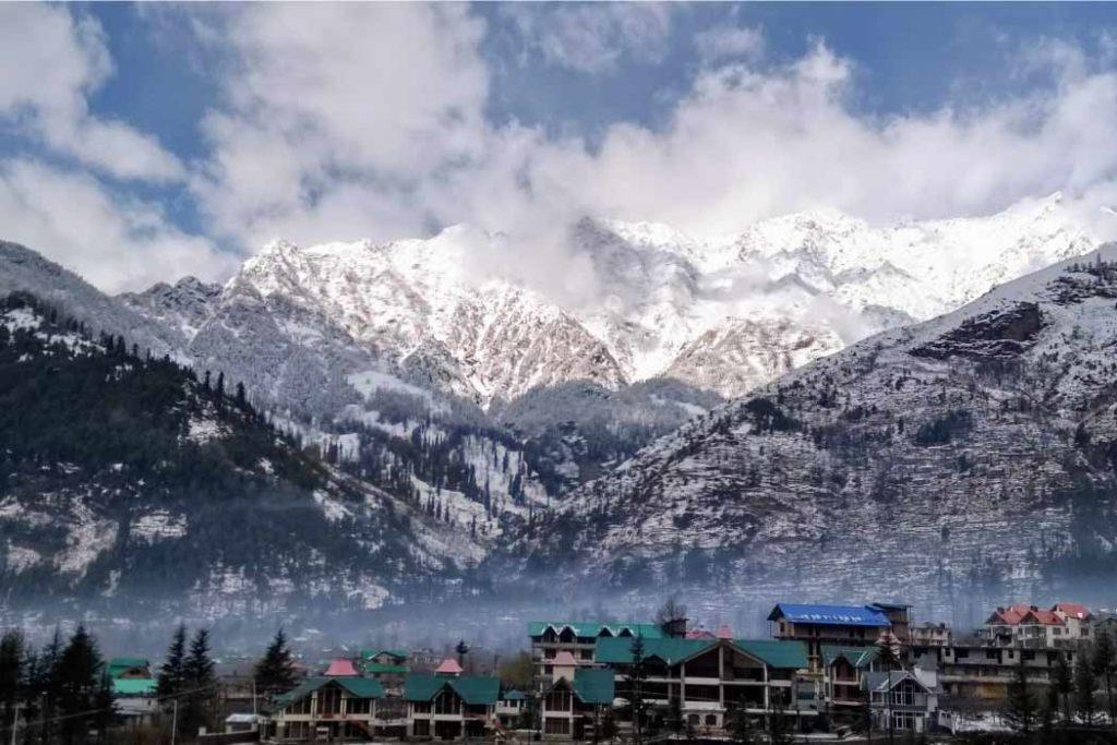 Manali is also the best destination for December travel 