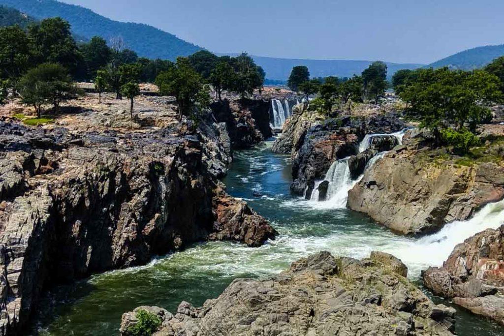 The ever stunning view of Hogenakkal Waterfalls