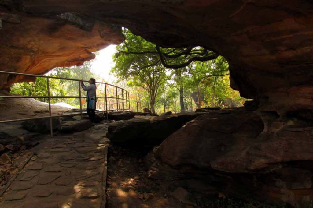 To get truly involved going to the Bhimbetka Caves is one of the best things to do in Bhopal.