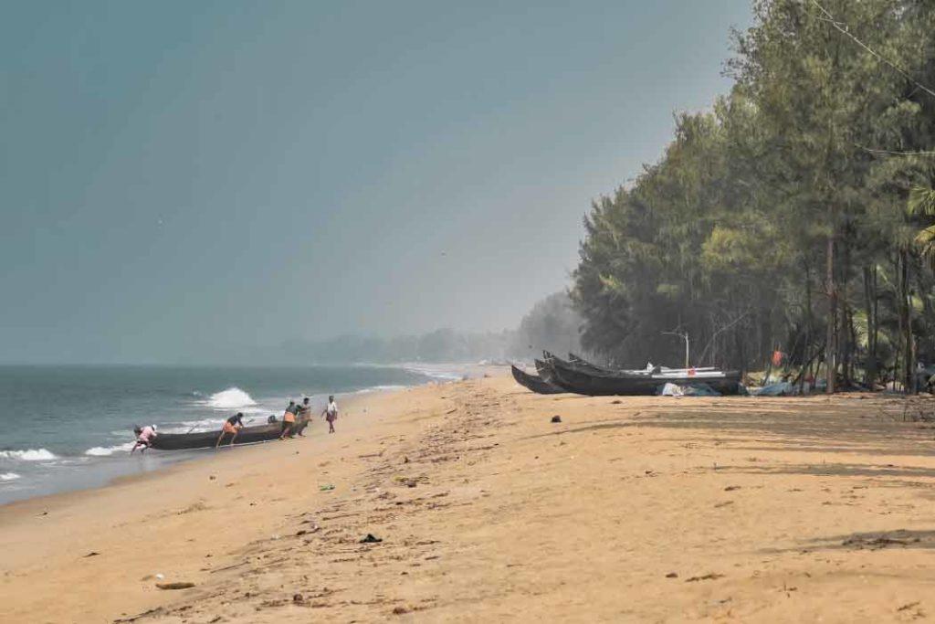 Kuzhupilly Beach  is one of the best beaches in Kochi 