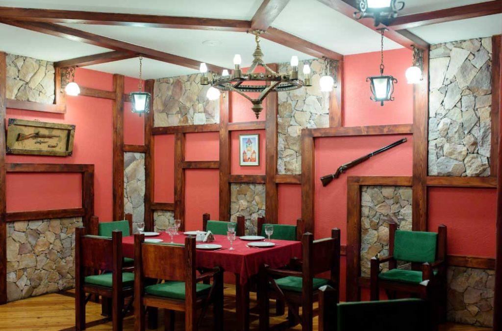 Enjoy the delicious food at one of the best restaurants in Bhubaneswar at Golden Bird .