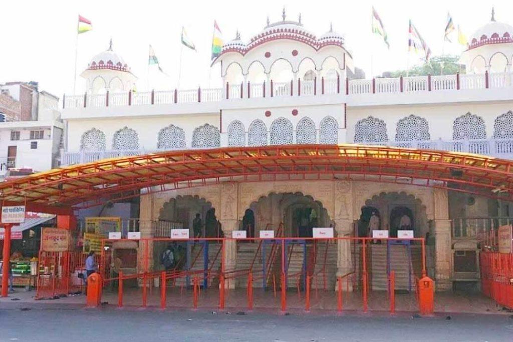 Moti Dungri Ganesh Temple, Jaipur is one of the best temples to visit on Ganesh Chaturthi 2022.