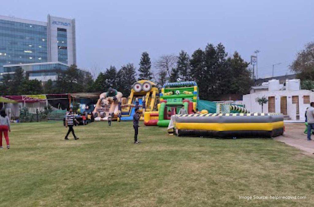 Obstacle waterpark in gurgaon
