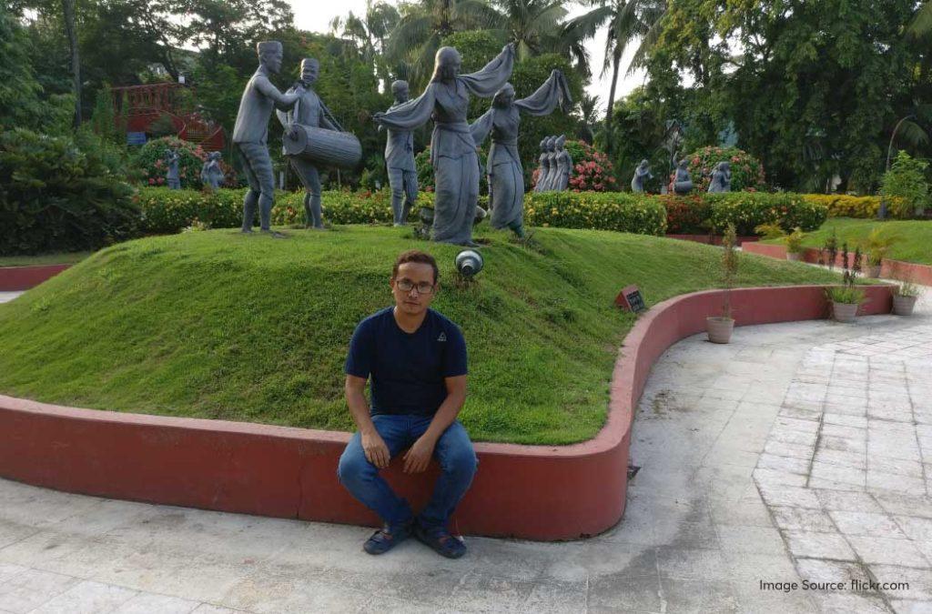 Nehru Park is one of the best places to visit in Guwahati with friends and family.