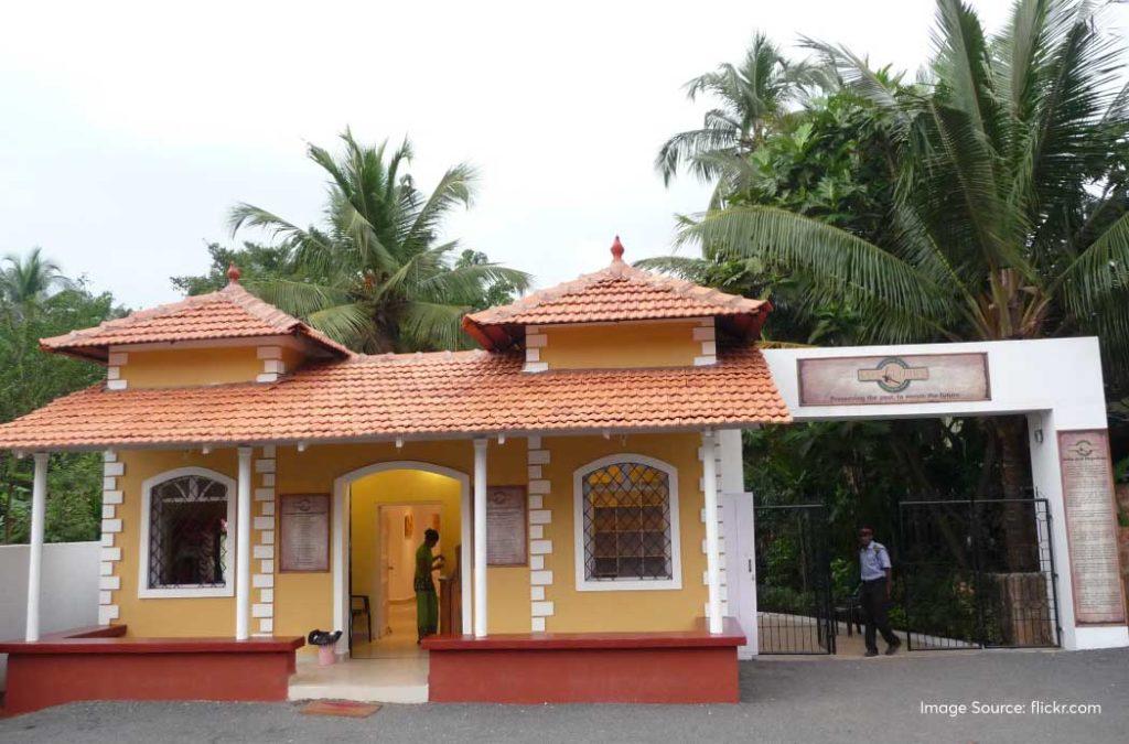  Goa Chitra Museum offers a stunning combination of windows, railings and pillars of demolished houses.