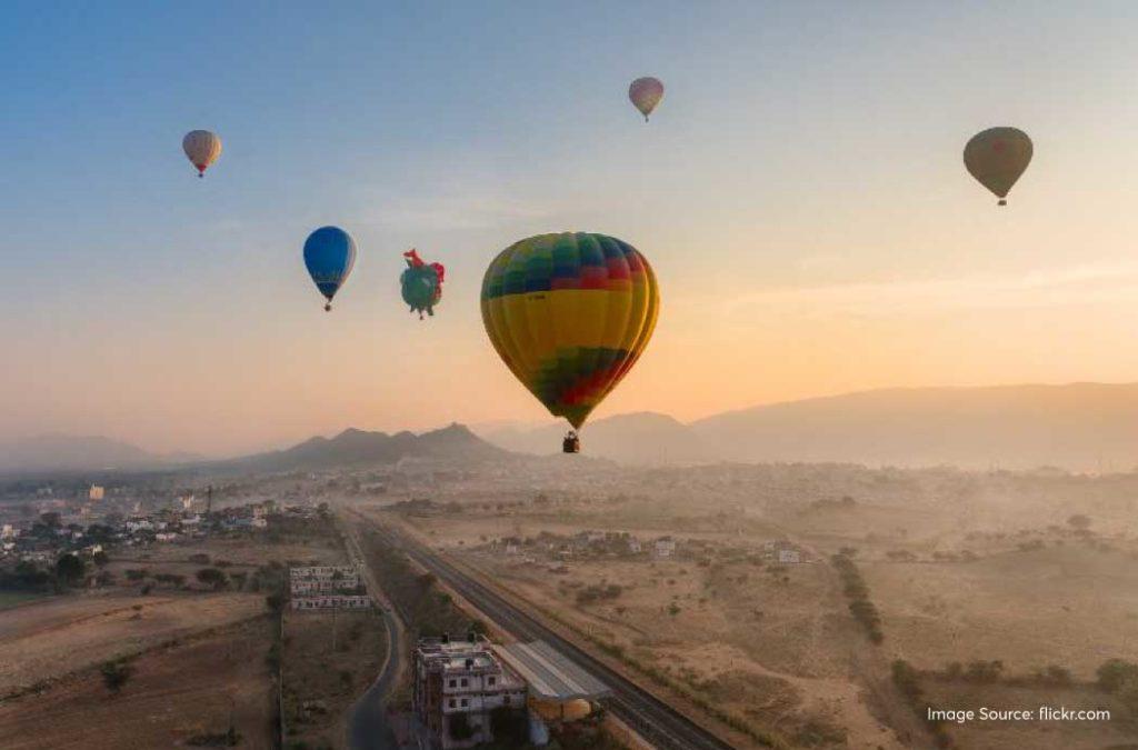 A hot air balloon ride during the Pushkar Fair 2022 is unbelievably romantic and thrilling.