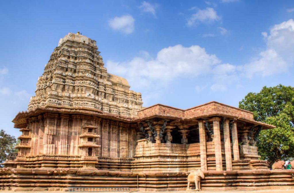 Ramappa temple is one of the best tourist places in Telangana to seek blessings from God Shiva. 