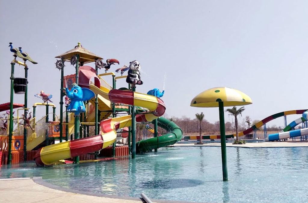 Waghville is one of the amazing water parks in Nagpur