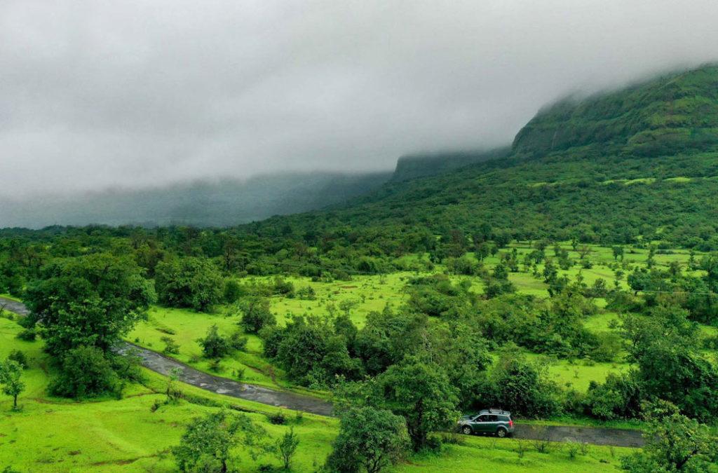 Tamhini Ghat is one of the best hill stations in Maharashtra located between Tamhini and Mulshi