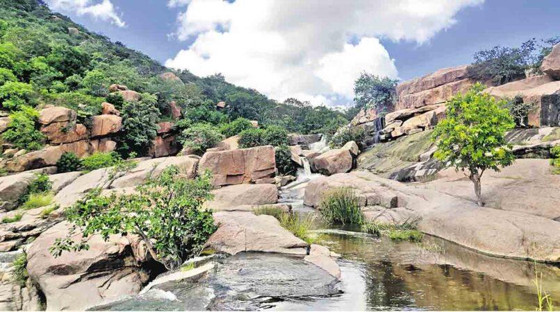 Bugga-Waterfalls is one of the best waterfalls in Telangana